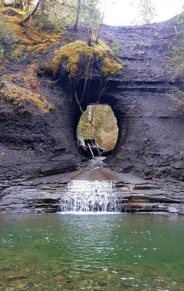 hole in the wall hike